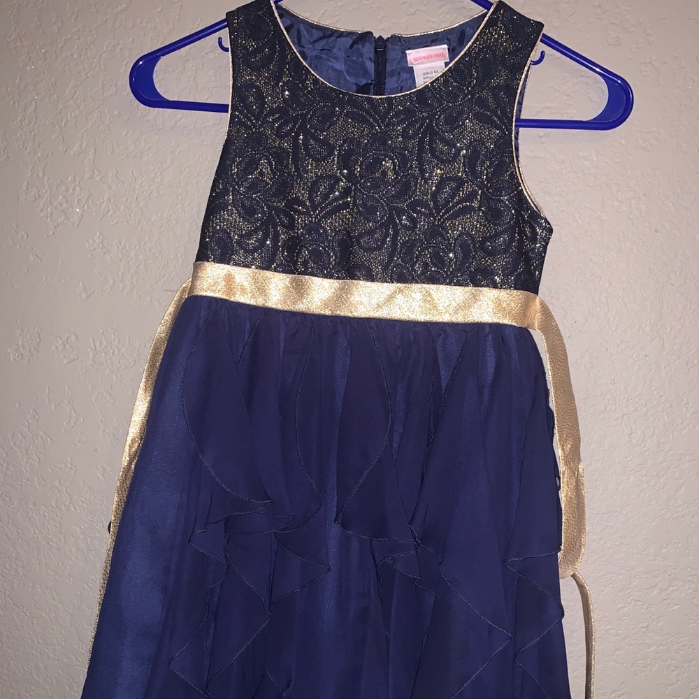 Girls dress